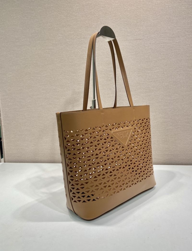 Pra*a tote bags